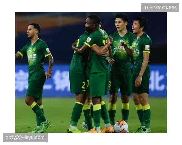 坦巴克蒂防守亮眼，球队防线稳固成焦点