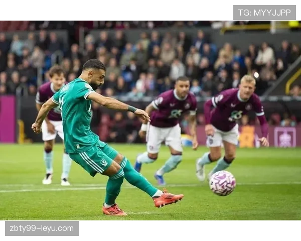 英超争冠再燃战火：曼城与利物浦巅峰对决引爆球迷期待